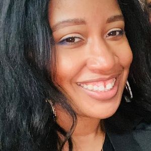 Meet your Posher, Priscilla